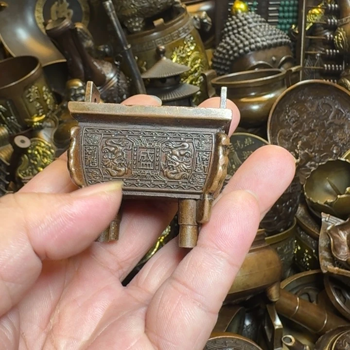 铜器摆件收收藏藏