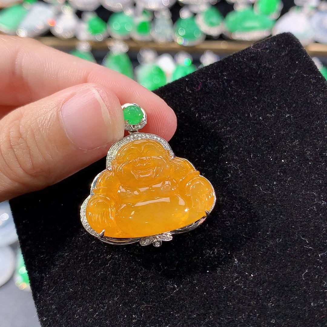 翡翠18K金镶嵌颈饰