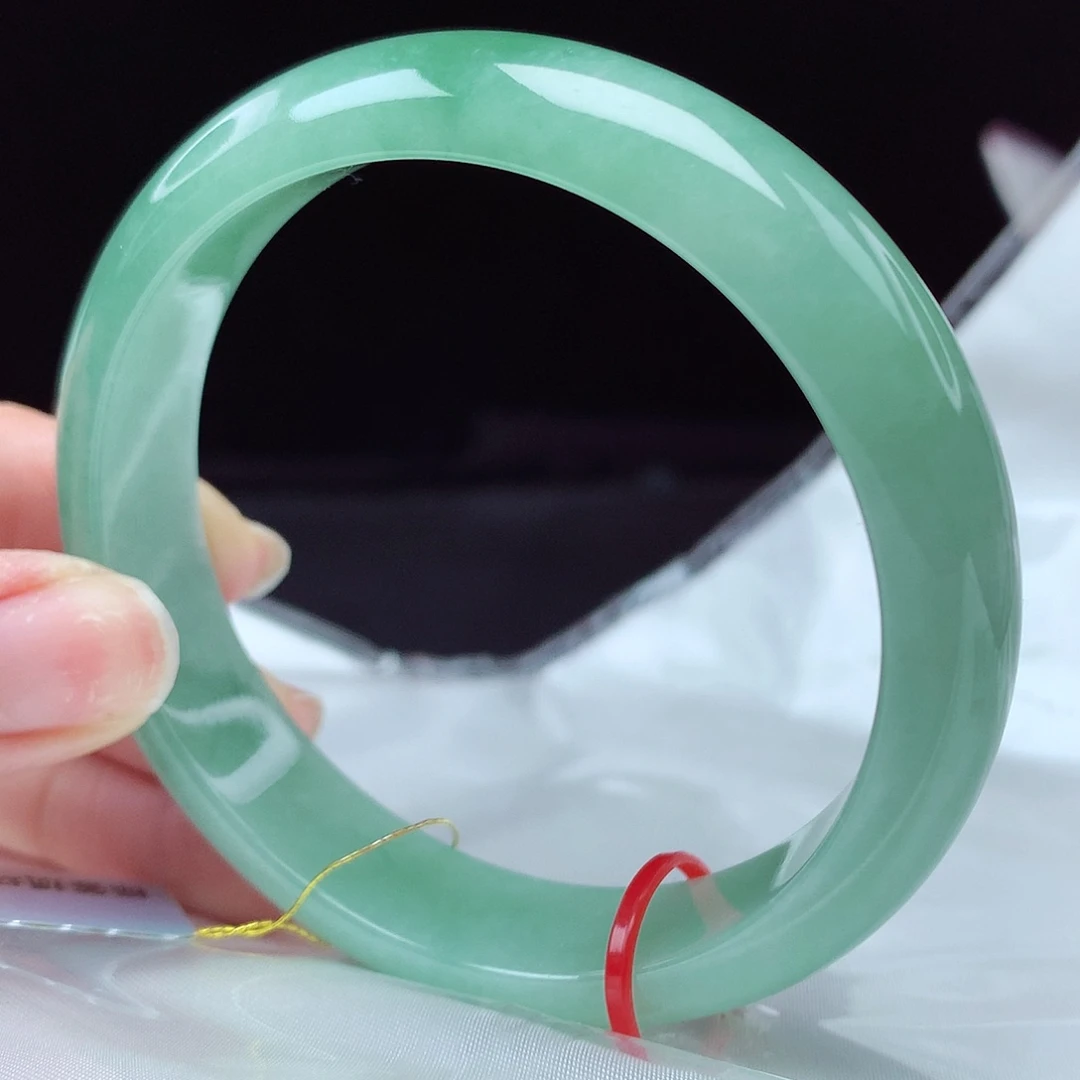 翡翠手镯未镶嵌56圈4117