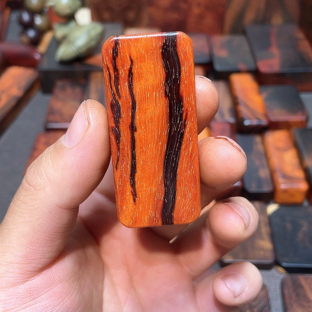 交趾黄檀（大红酸枝）一*