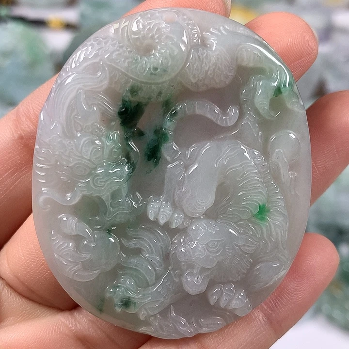 翡翠未镶嵌颈饰虎生威如虎添翼福利
