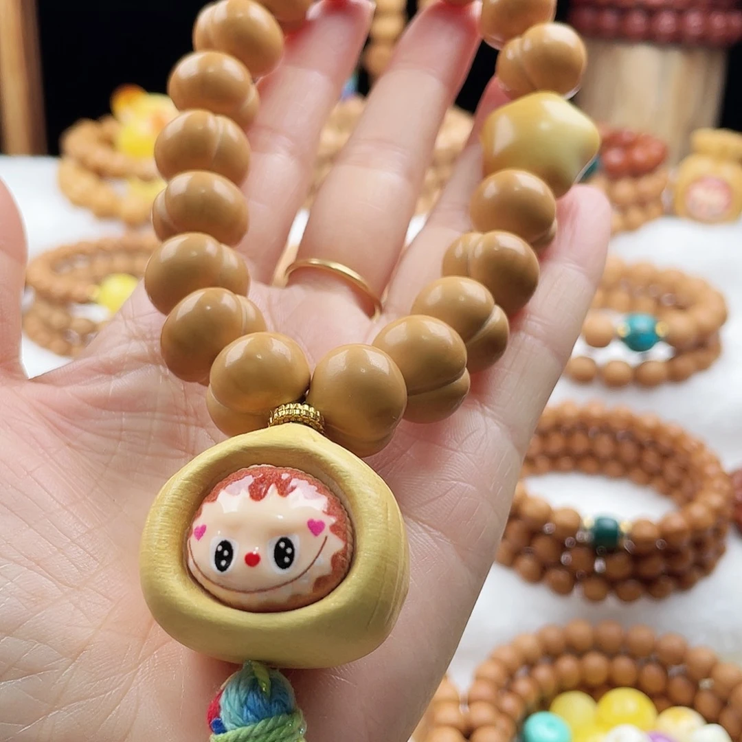 猴头核桃吊坠屁桃