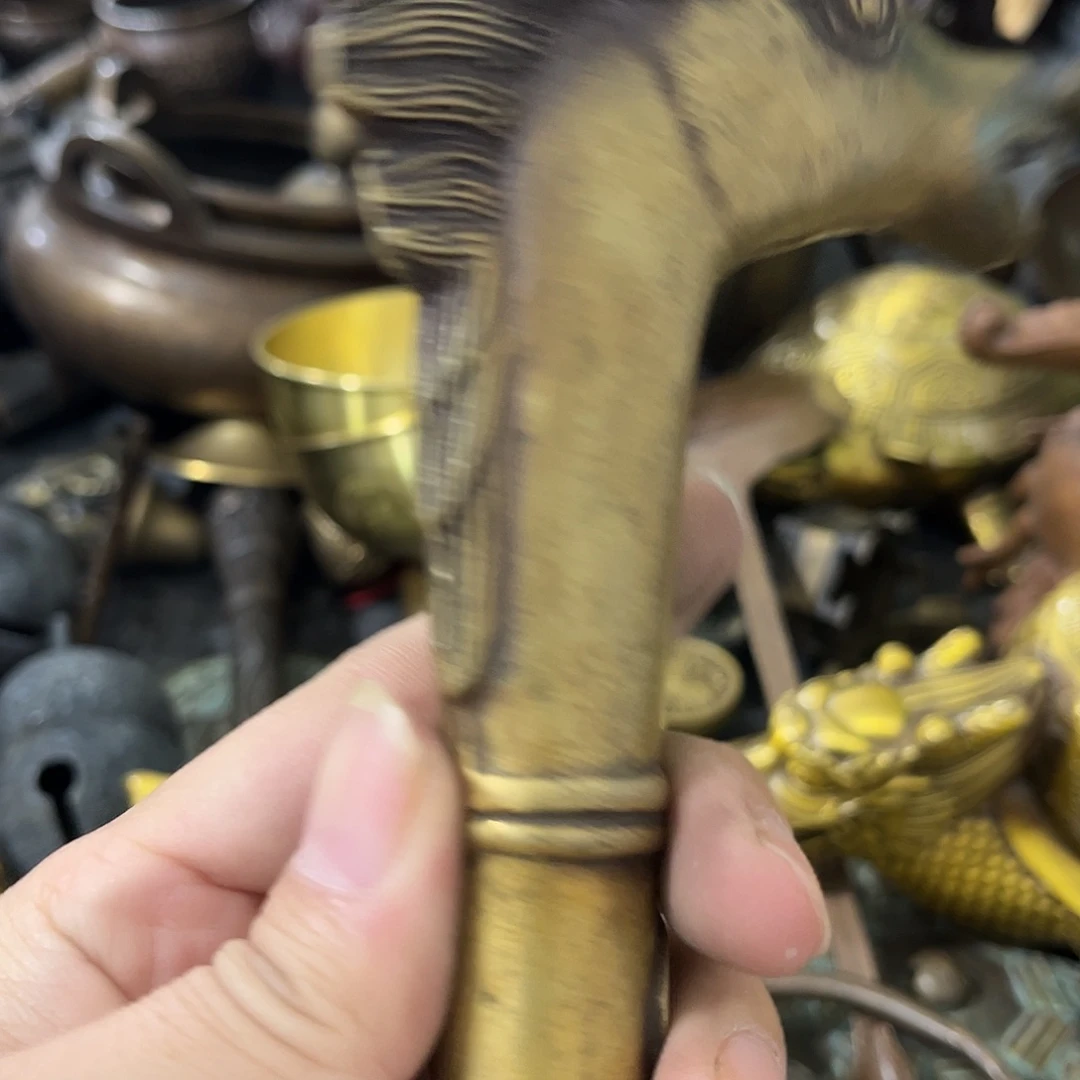 追***者闪电购铜摆件工艺品
