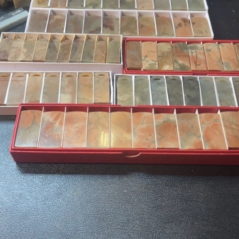 伊犁石印石半**生2.5如2，2.5素，2.0瓦2，1.5扁