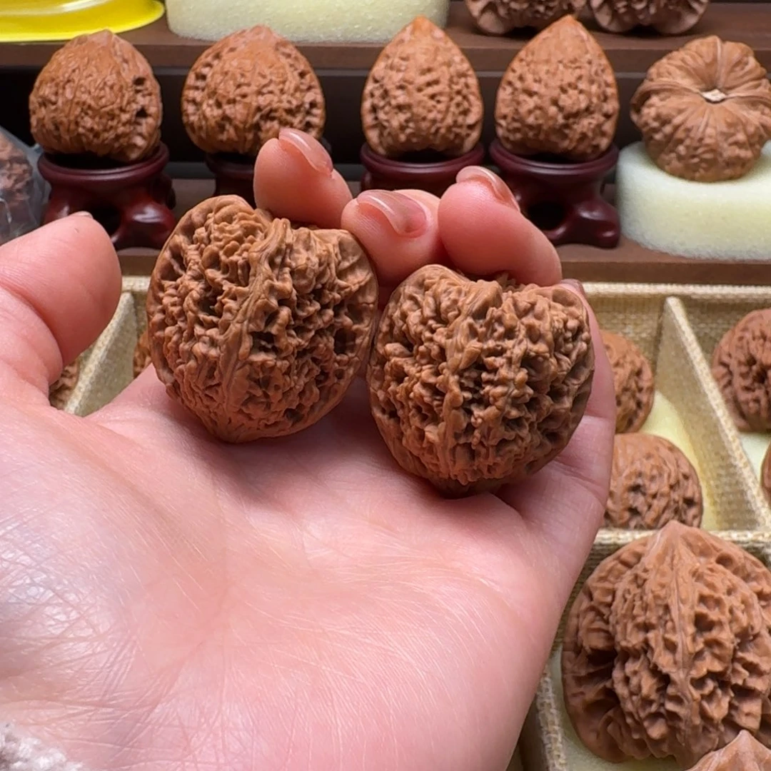 嘎***香文玩核桃吊坠33满天星