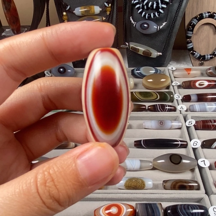 如***意玛瑙/玉髓未镶嵌颈饰