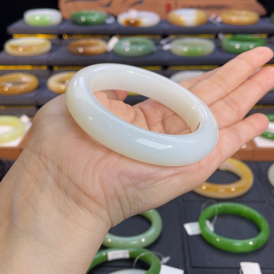 和田玉未镶嵌手镯-羊脂白56