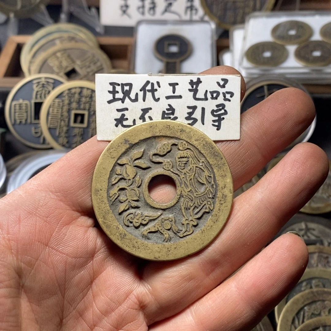 铜寻****）现代工艺品花钱