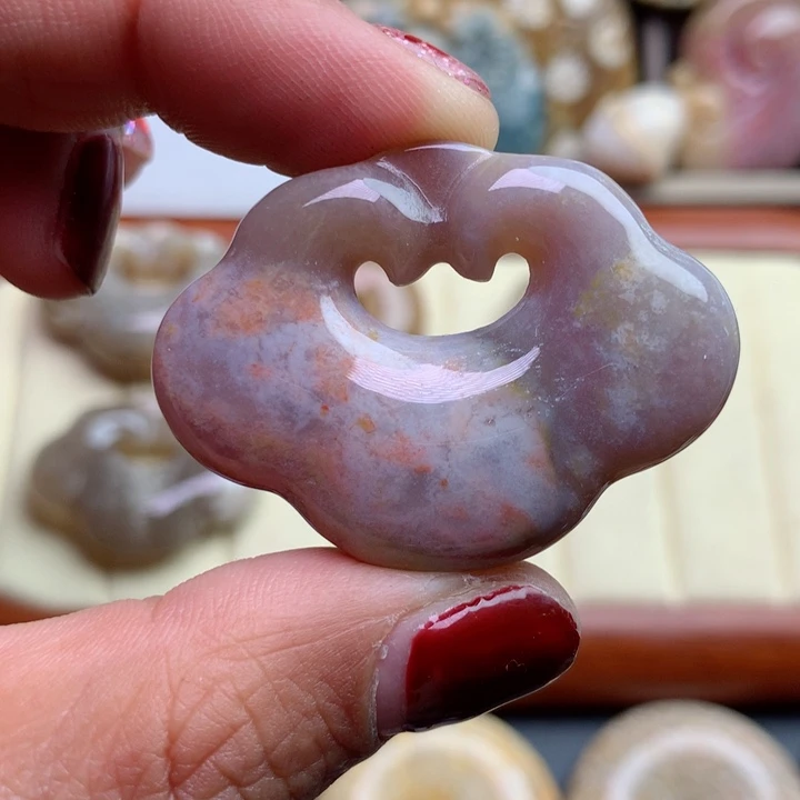 硅化珊瑚（珊瑚玉）颈饰未镶嵌