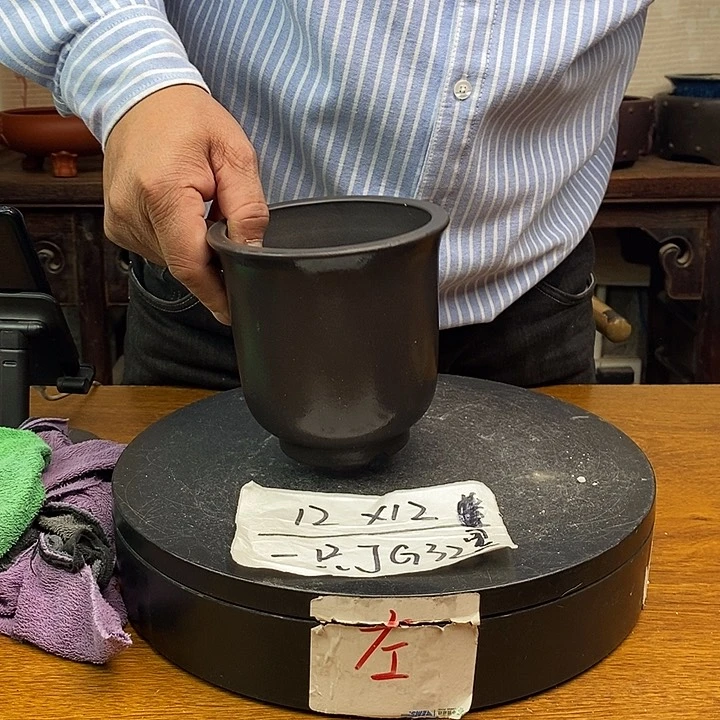 紫砂花盆货号一只JG32