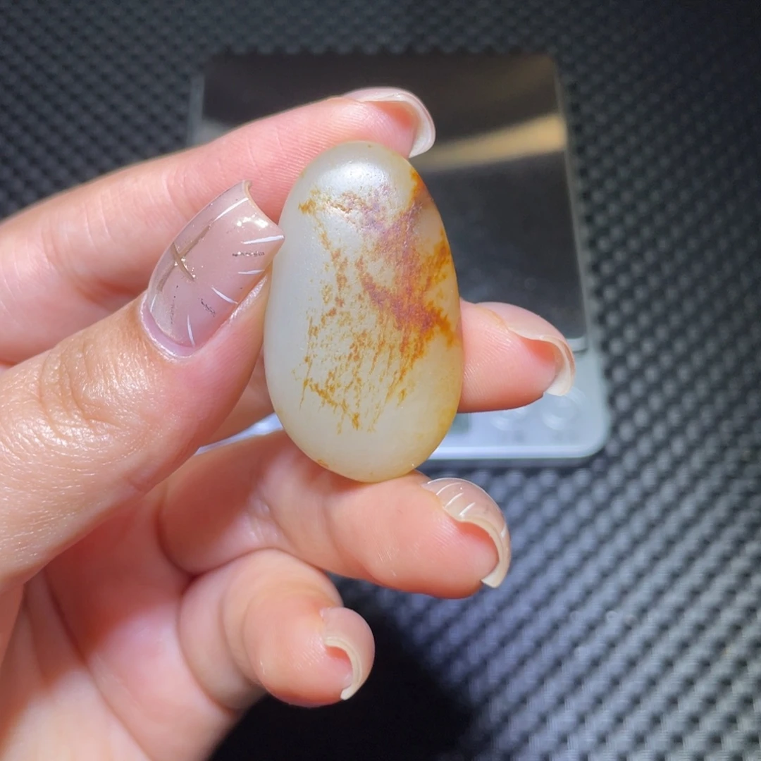 磊***磊和田玉（糖玉）未镶嵌颈饰