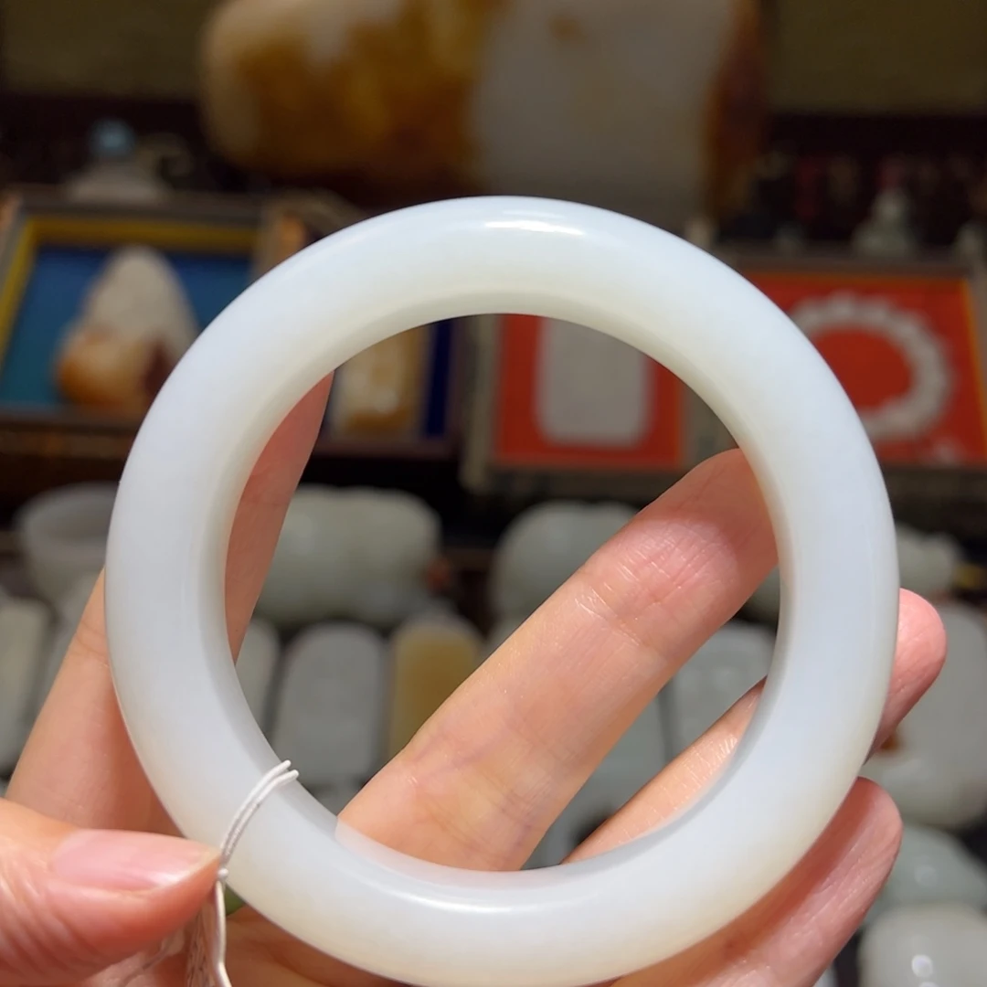 燕***a和田玉未镶嵌挂件