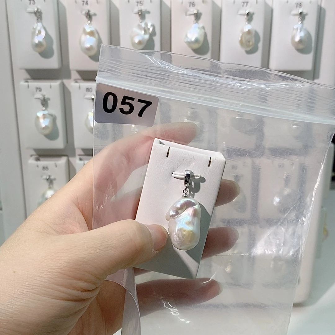 淡水珍珠合金颈饰