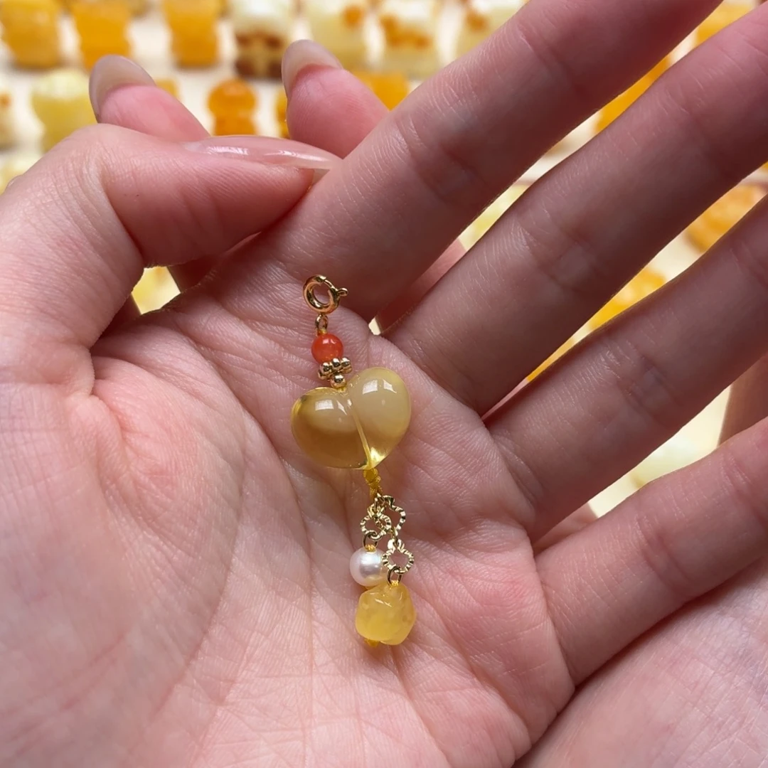 琥珀未镶嵌珠宝奇石