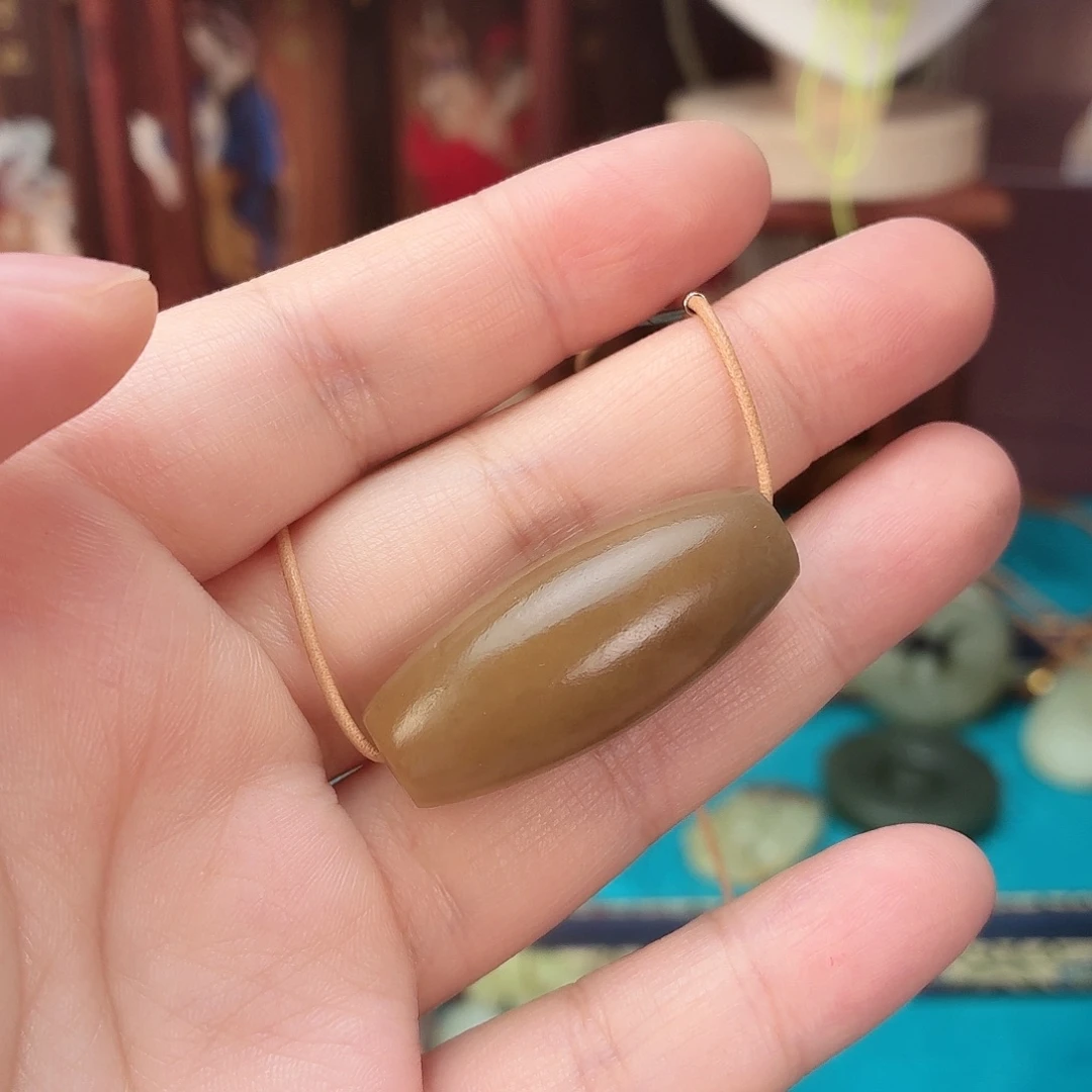 小***_和田玉未镶嵌颈饰