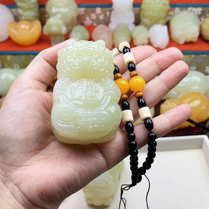百***万石材貔貅手把摆件