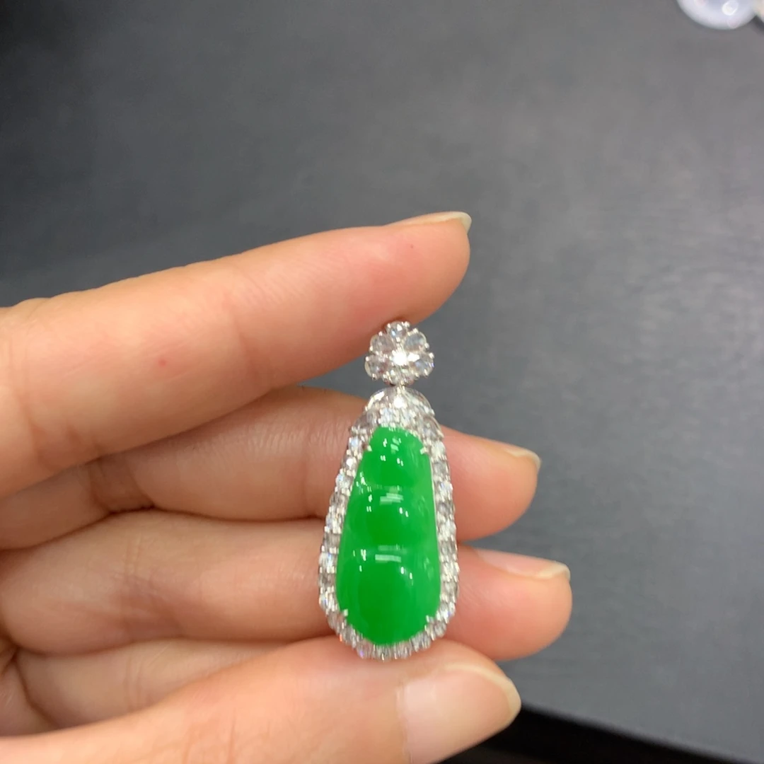 翡翠18K金镶嵌吊坠(不含链)