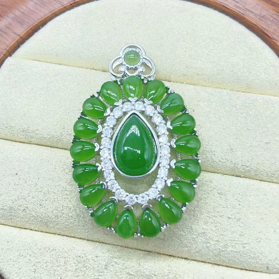 【玉美人】银镶和田玉碧玉豪镶水滴吊坠约卡33（多样性发货拍一发一）