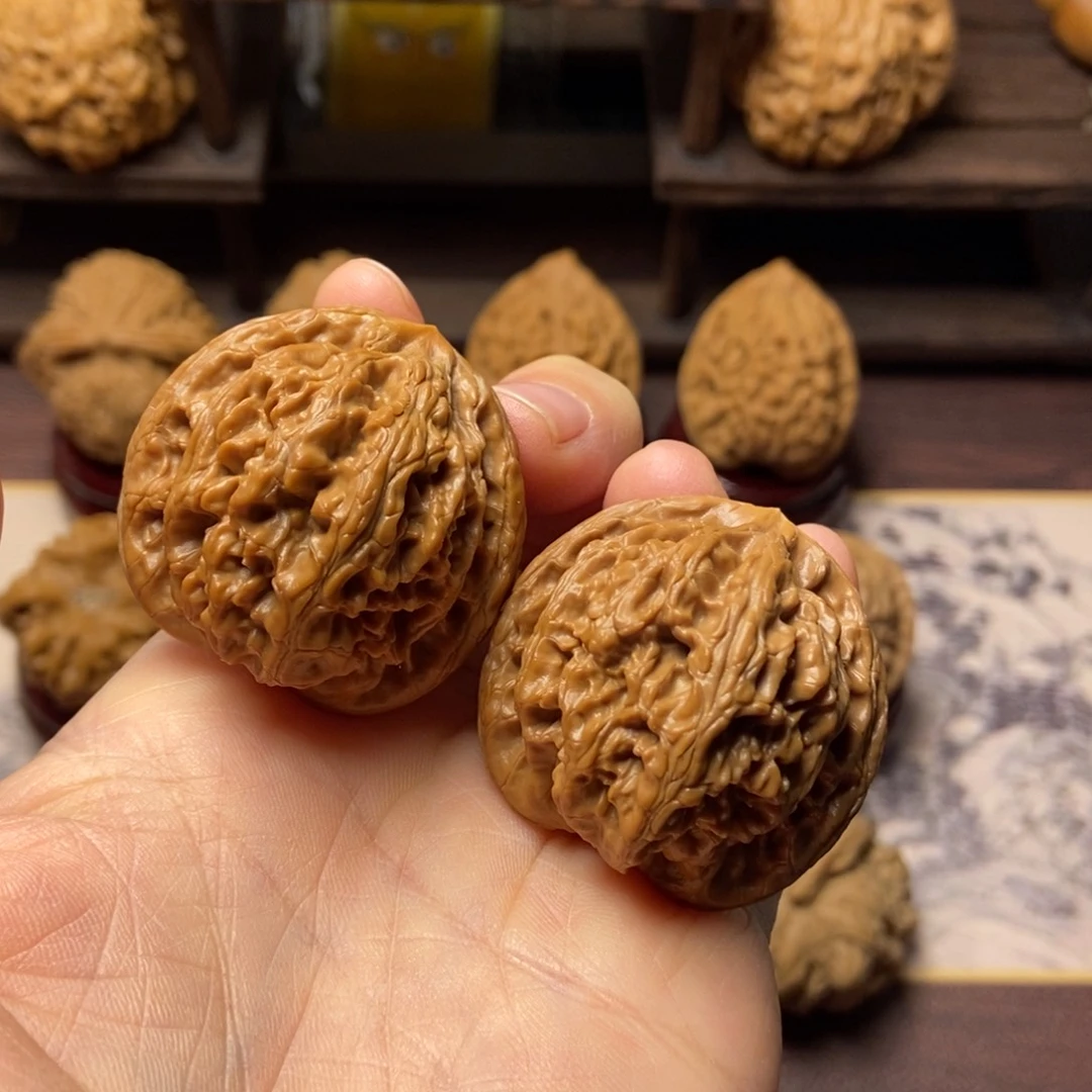 文玩核桃把件玉华宫尺寸39