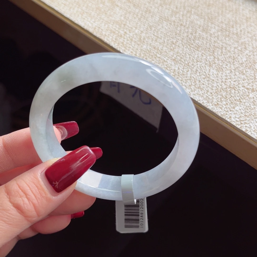 翡翠手镯未镶嵌手镯