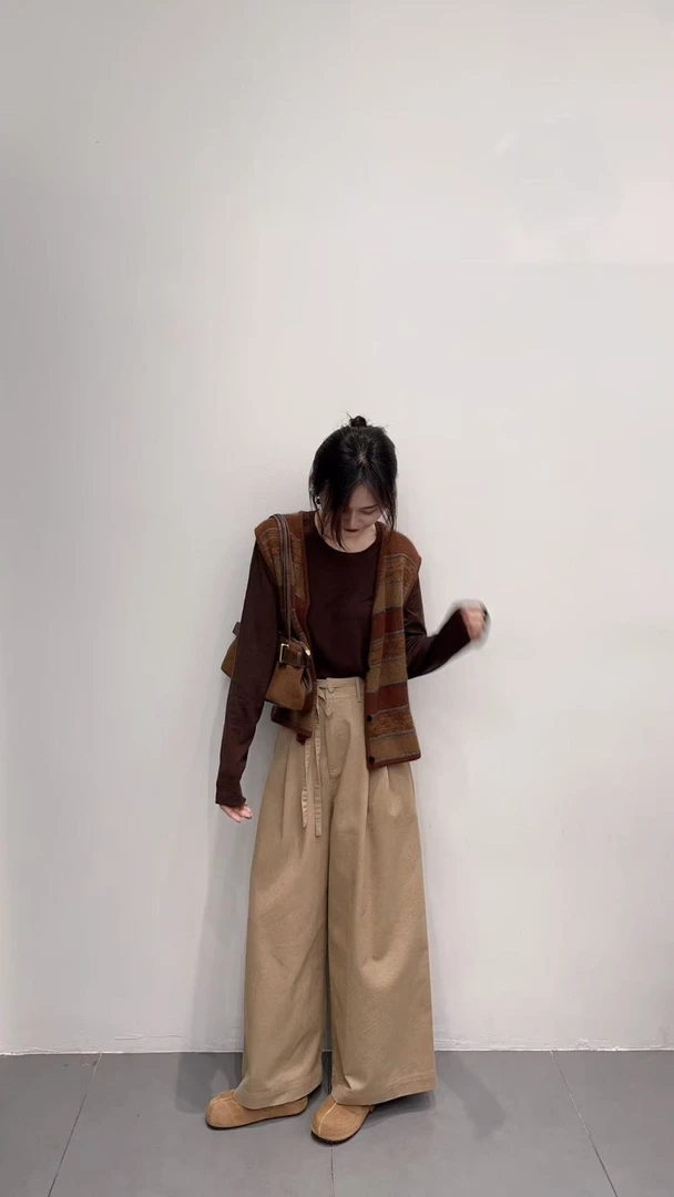 2025秋季新款韩系气质复古撞色条纹针织开衫马甲打底衫休闲裤套装