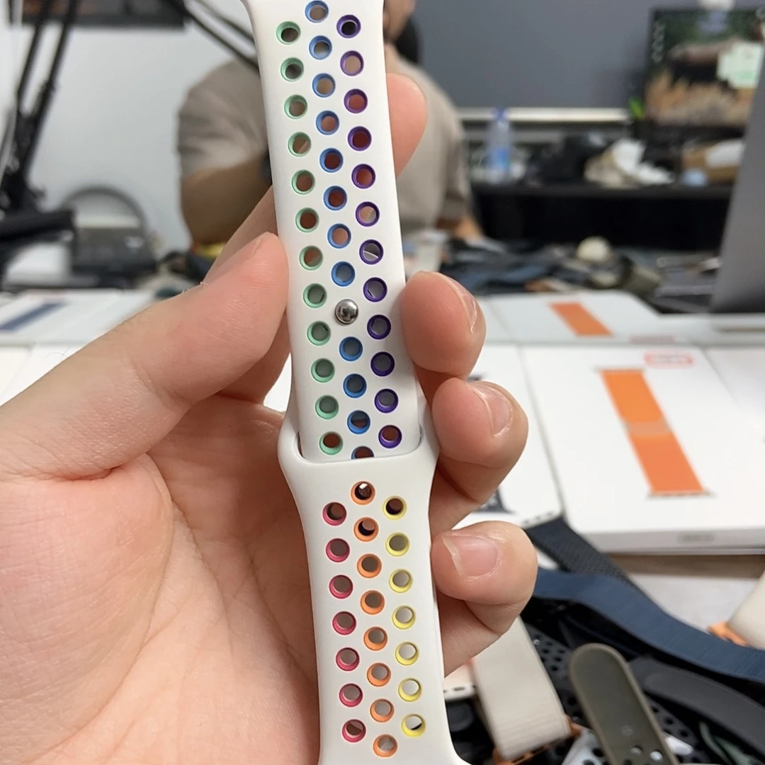 95新耐克洞洞白彩虹大盘M L