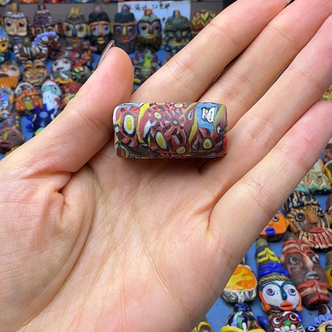 琉璃非金属玻璃颈饰桶珠一个