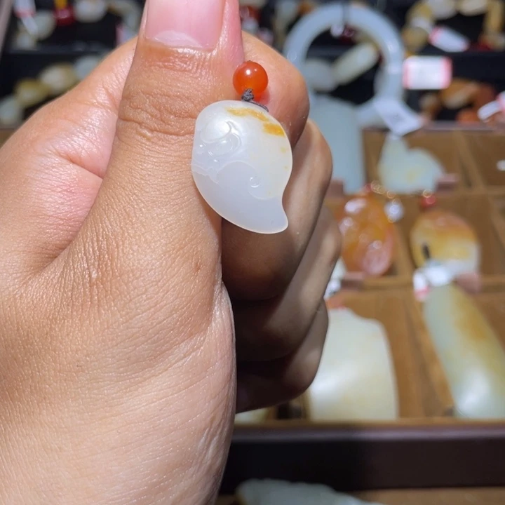 听***者和田玉未镶嵌手链