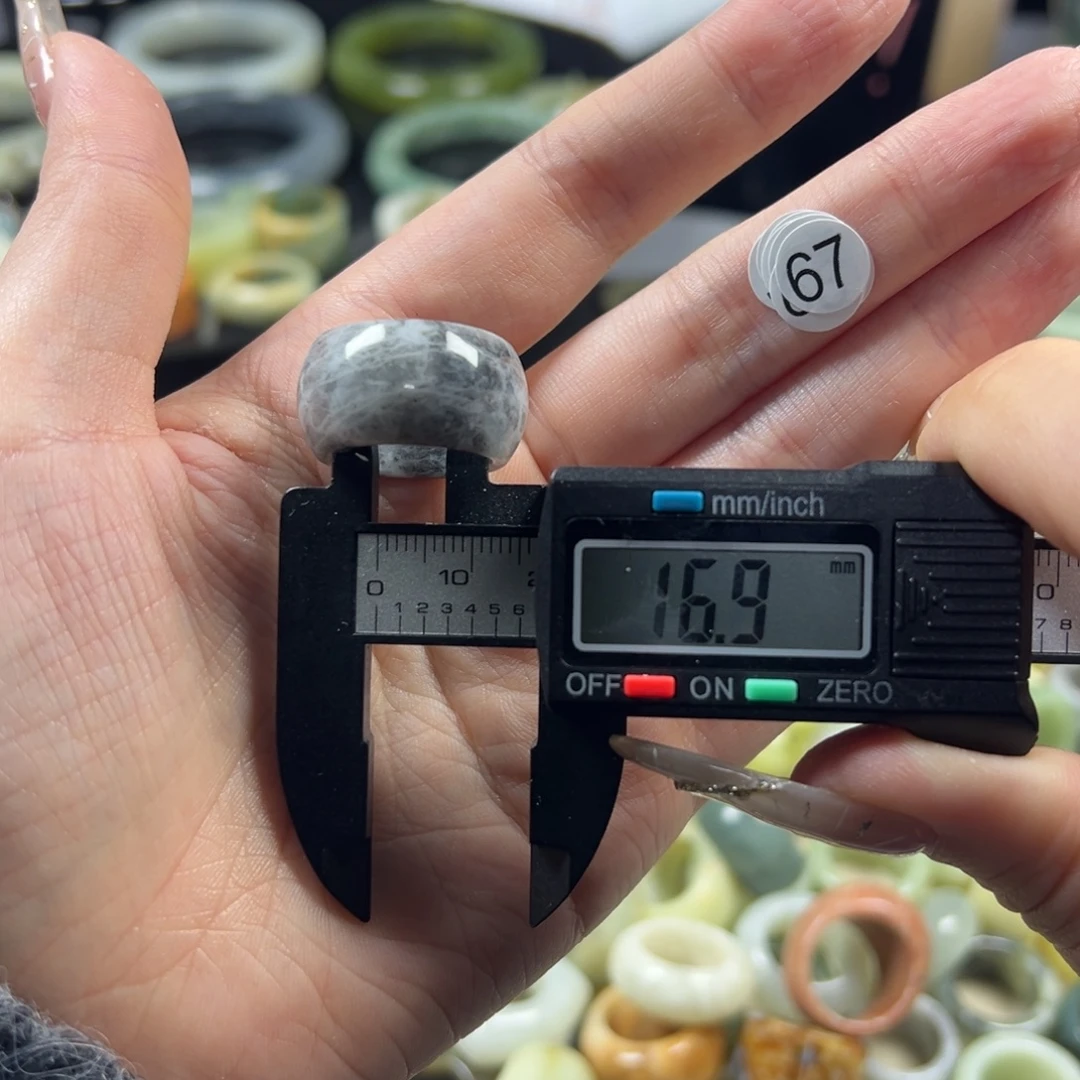 蛇纹石玉未镶嵌戒指