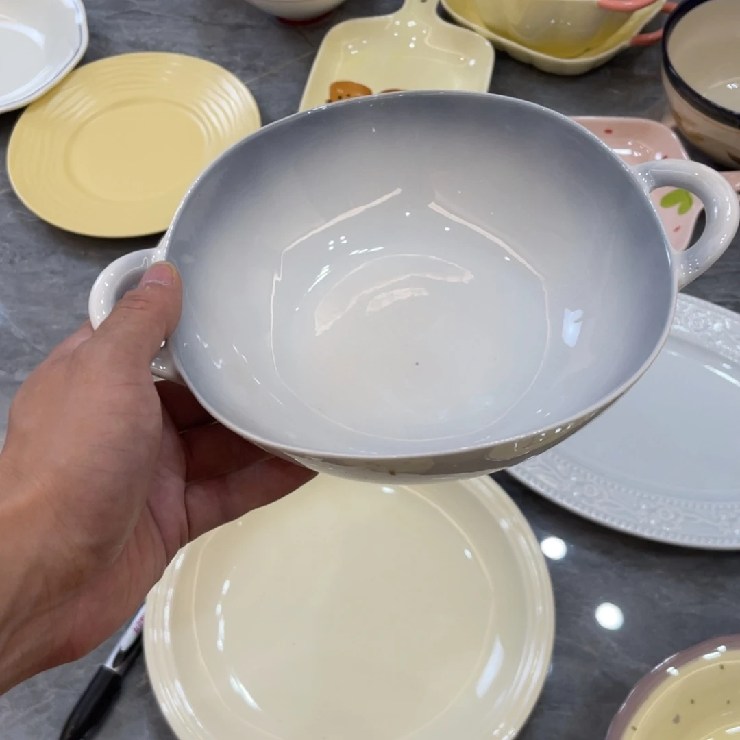 陶瓷微瑕餐具介意勿拍，满18飞！