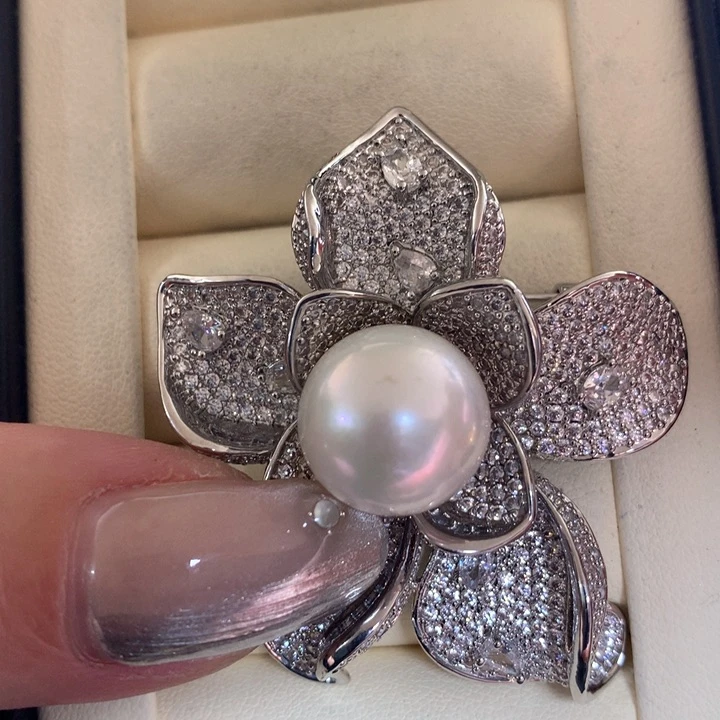 未镶嵌胸饰淡水珍珠