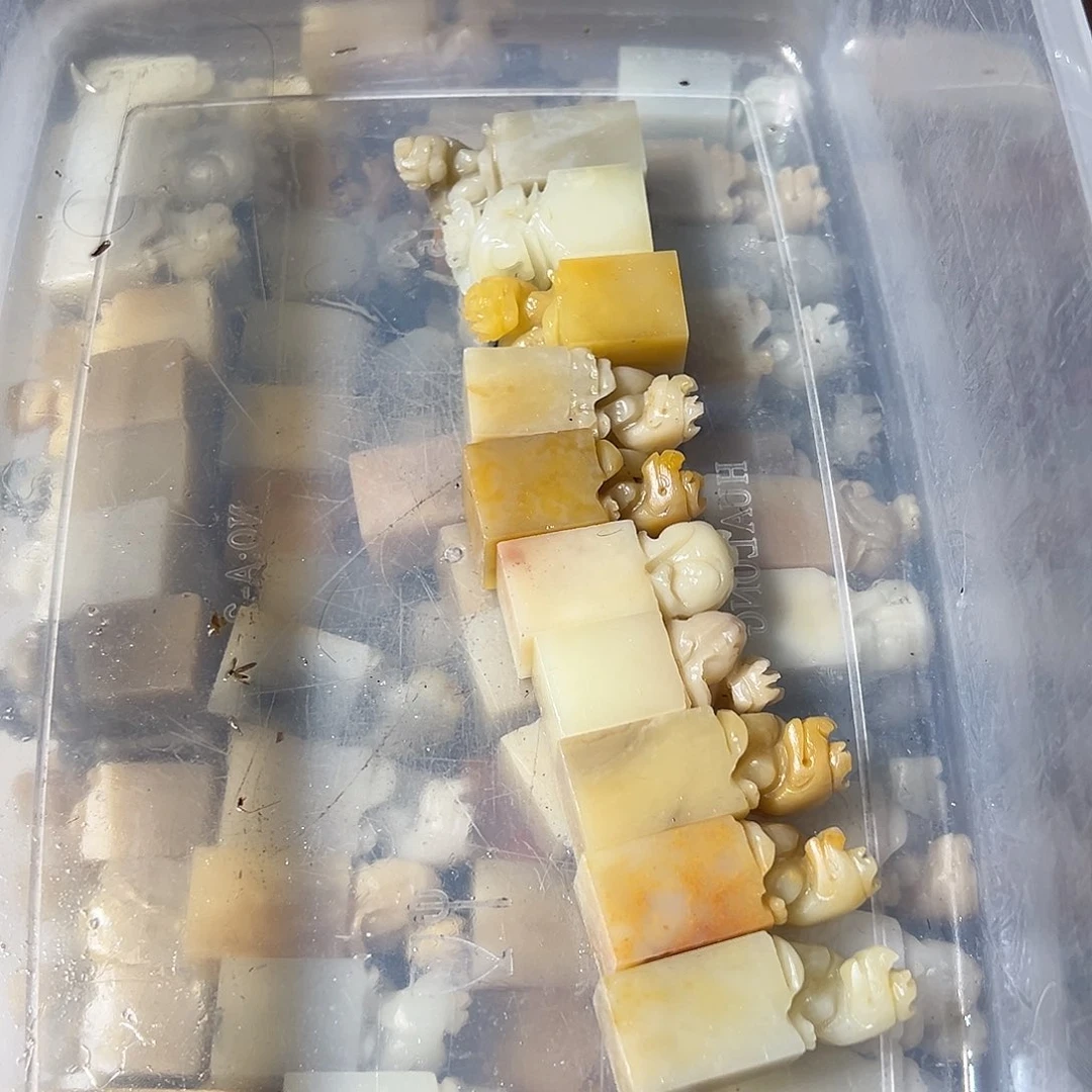 秋***实寿山石随机批发10个