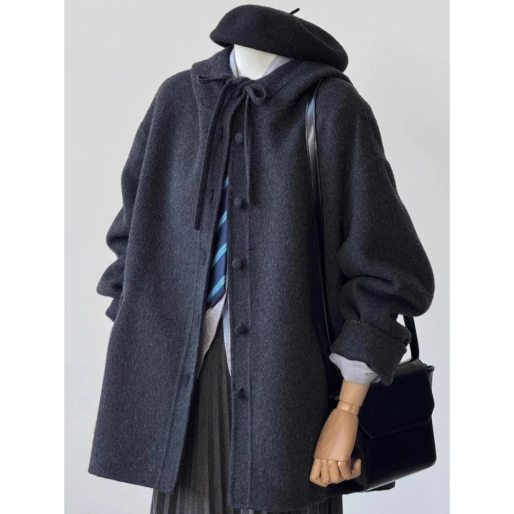 高级灰系带蝴蝶结连帽毛呢大衣女士2024秋冬新款短款遮肉毛呢外套