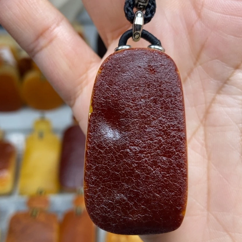 【闪购商品】琥珀颈饰未镶嵌
