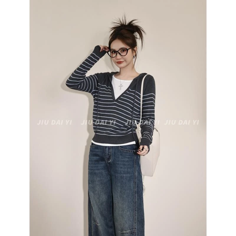 玖黛衣【西西里】早秋连帽条纹宽松百搭毛衣XSP44450