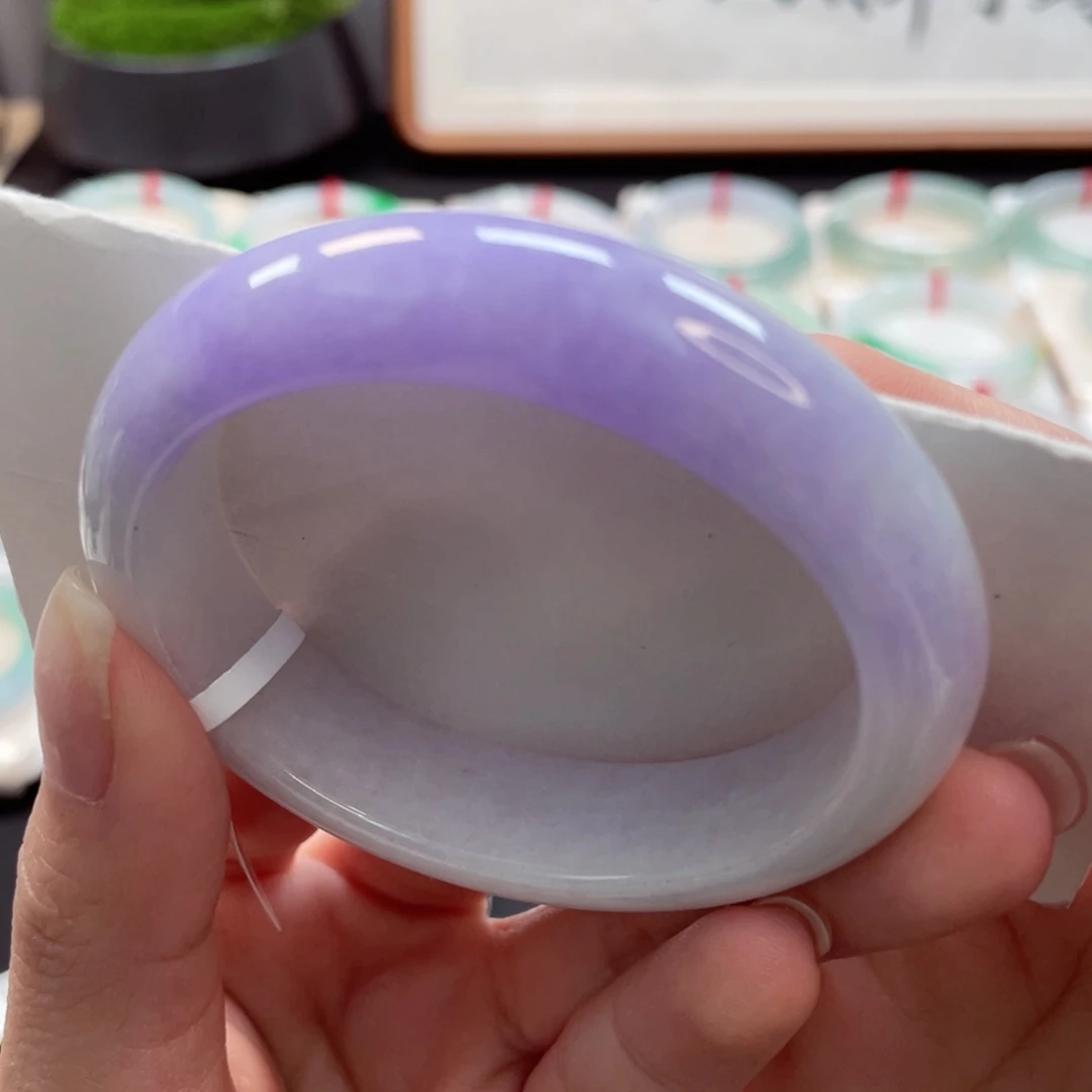 【闪购商品】翡翠手镯未镶嵌?****?53.6贵妃白底妖艳吸睛紫罗兰