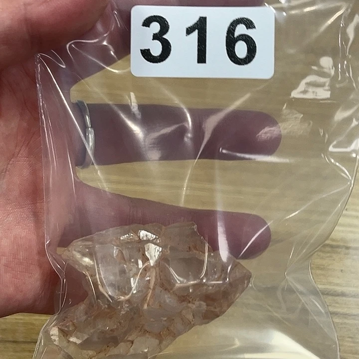 未镶嵌水晶大型摆件（非配饰）