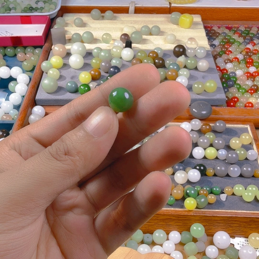 和田玉未镶嵌手链卡12碧玉散珠