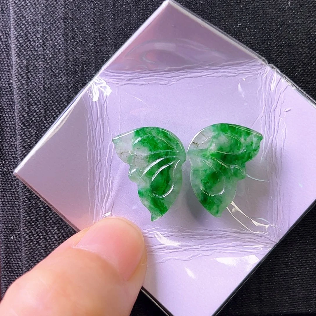 用***1定制翡翠未镶嵌蝴蝶