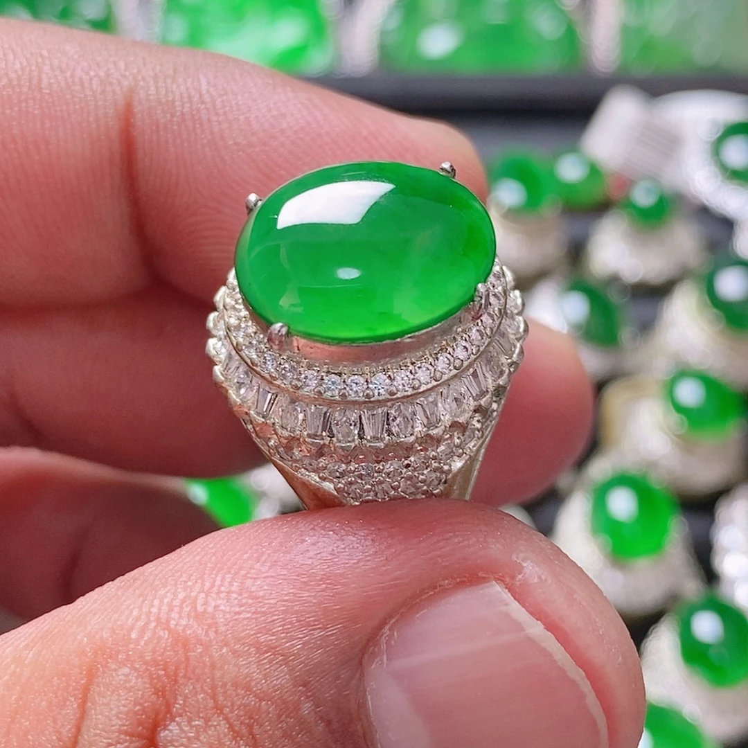 翡翠未镶嵌颈饰