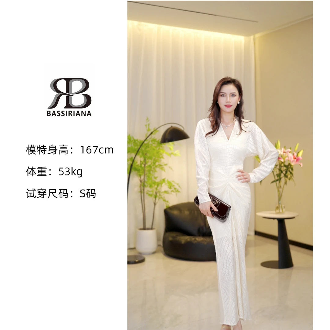 度假裙子轻奢小众高级感女装黑白色3D纹理连衣裙A348