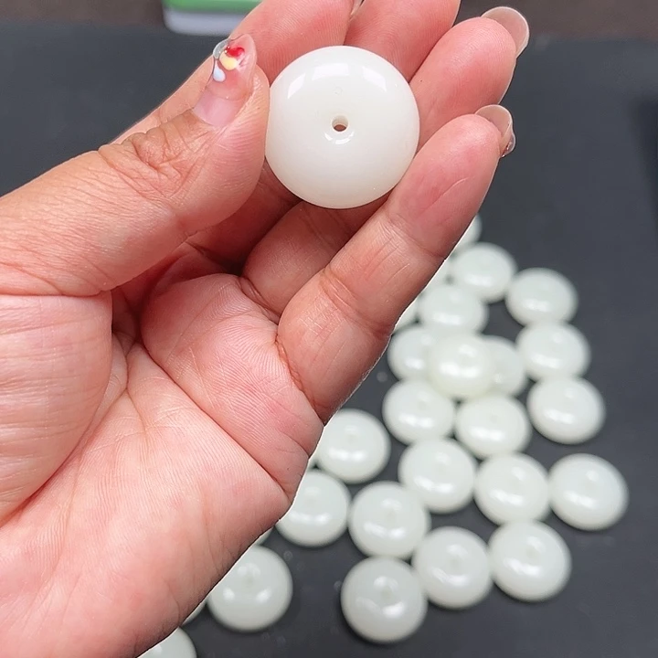 和田玉（黄玉）未镶嵌颈饰