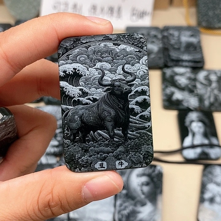 颈饰未镶嵌和田玉