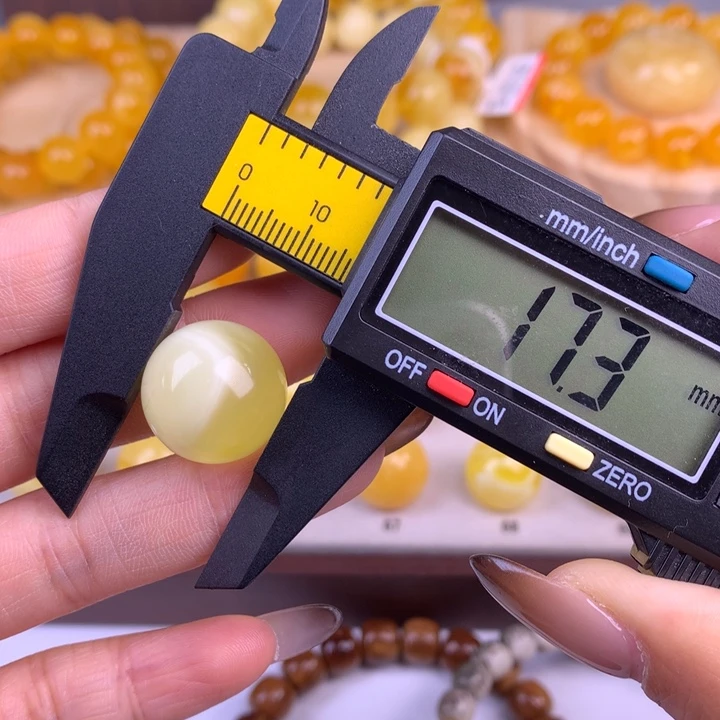 琥珀未镶嵌裸石17.3毫米