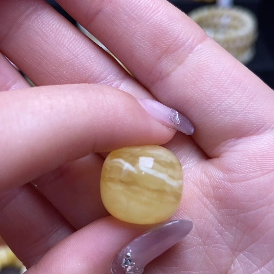 蜜蜡未镶嵌珠宝奇石15.5*13.7mm