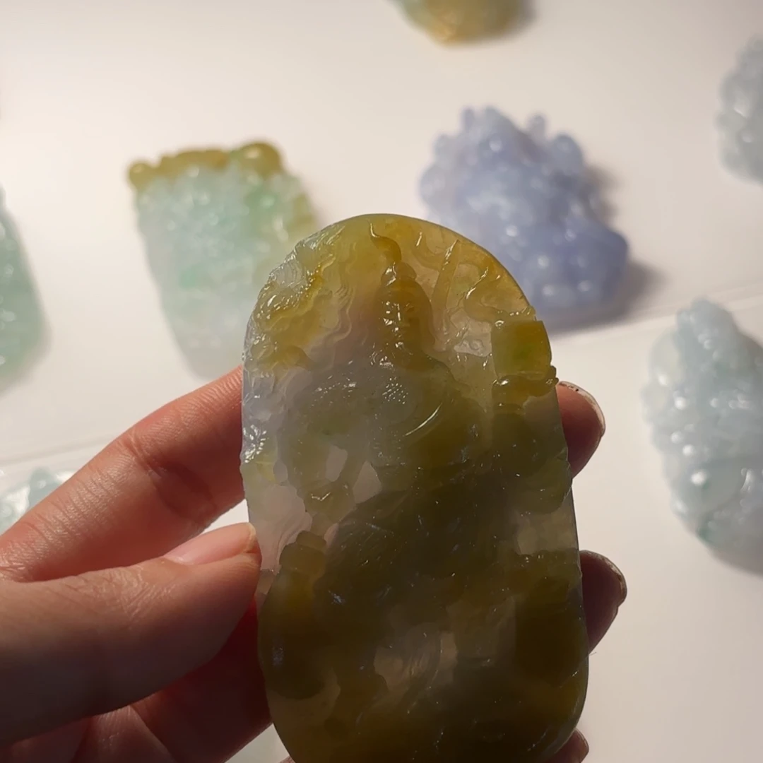 定制翡翠未镶嵌关公