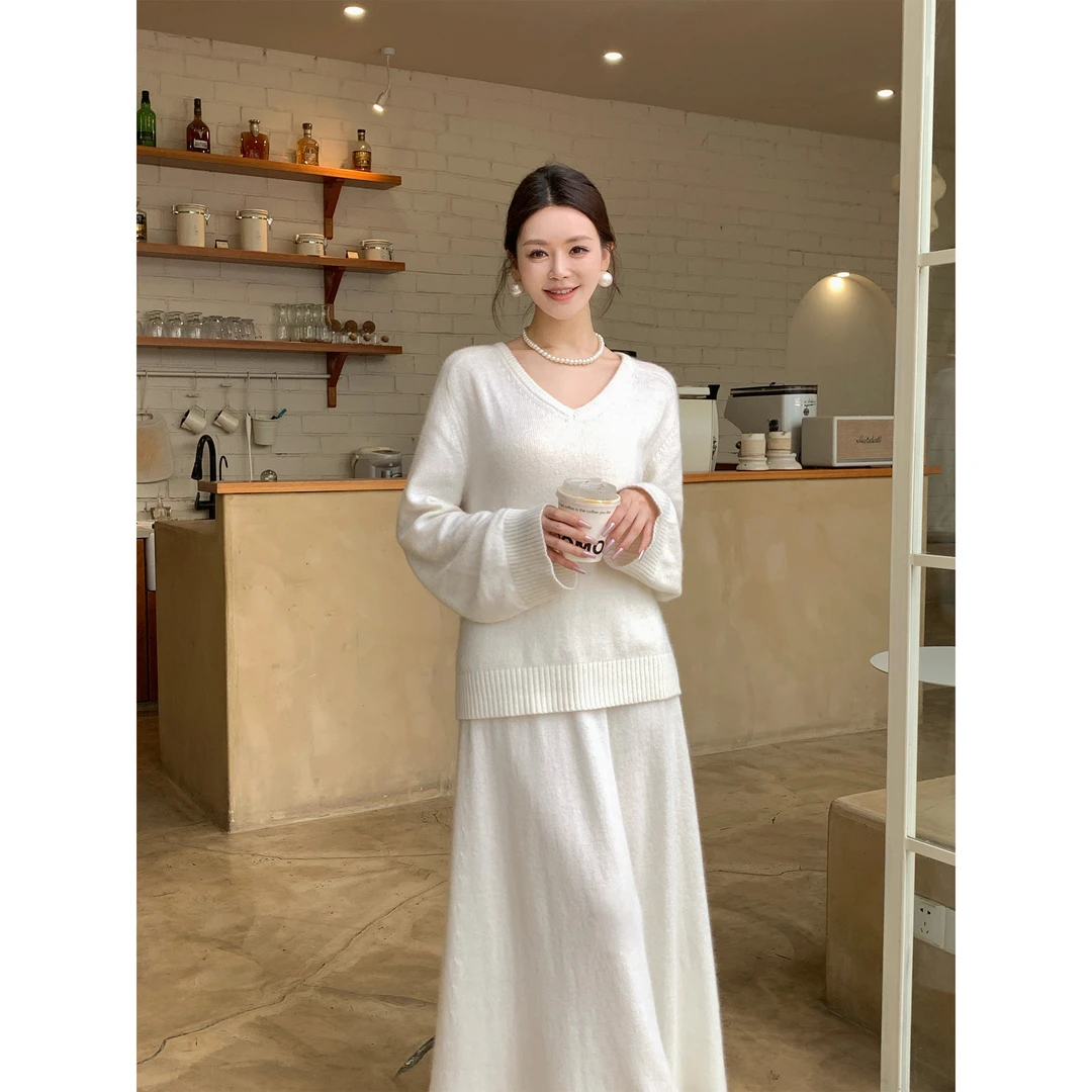 xinxin studio【纯白信笺】气质领浣熊毛上衣半身裙时尚套装Q511192