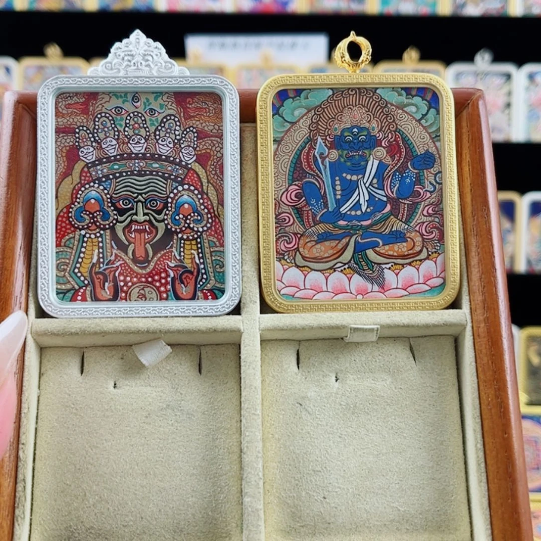 ****）吊坠扎基 不动纯手绘