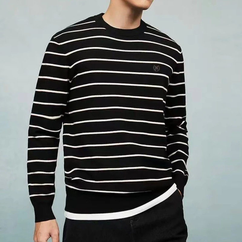 HS937剪标舒适柔软条纹平整面料圆领长袖针织衫