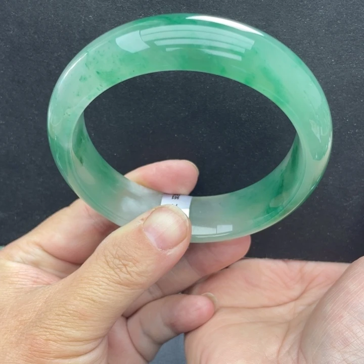 K***6石英质玉未镶嵌手镯63